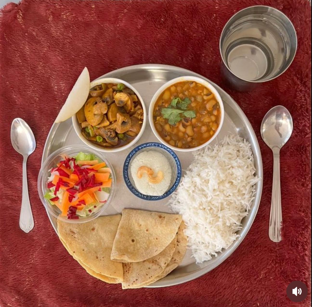 Apna Tiffin fresh meal